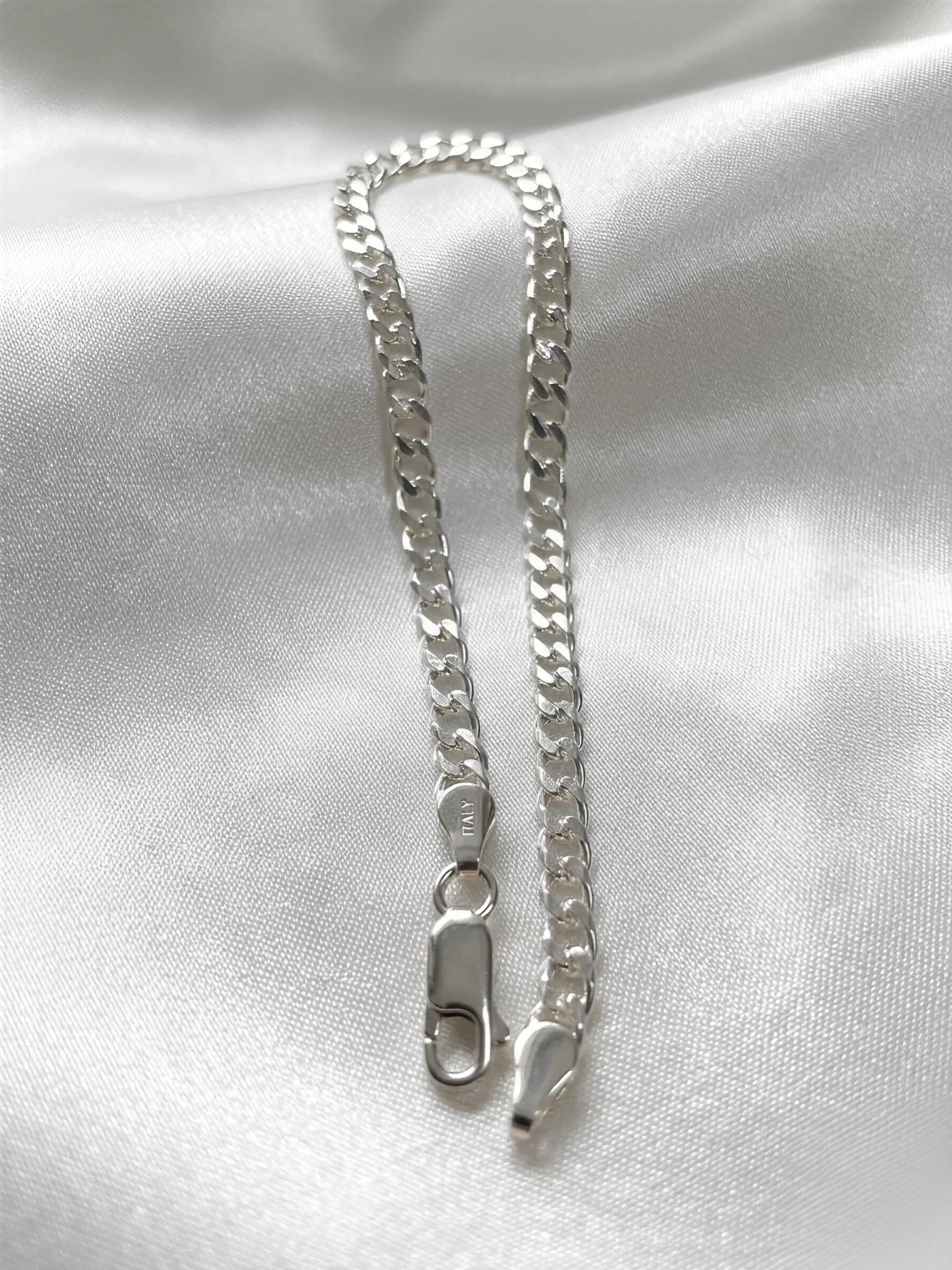 3.9mm Classic Curb Link Chain - Image 2