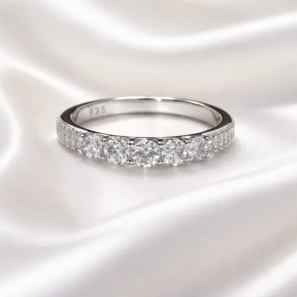 The Lumina Five-Stone Band